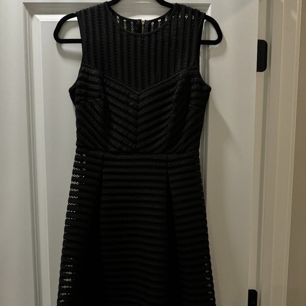 NWOT Calvin Klein Dress Women Size 2 Black Lace Sleeveless Chic Classy Formal